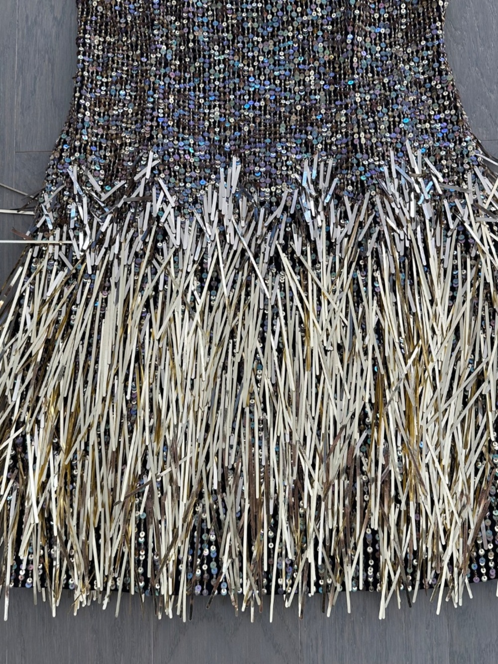 Alice + Olivia FIFI Gold Black Ombre Fringe Mini Dress EUC - Size 2 - Picture 3 of 11